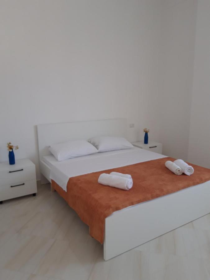 Villa Fredi Орікум Екстер'єр фото