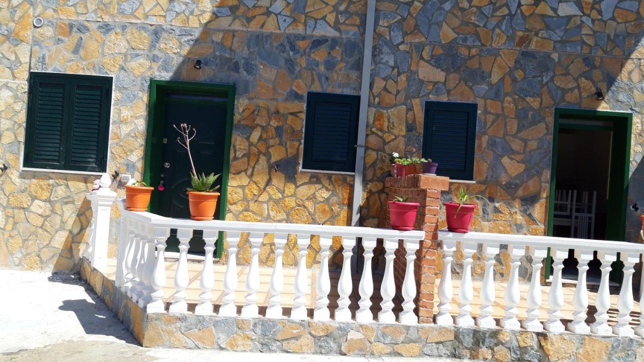 Villa Fredi Орікум Екстер'єр фото