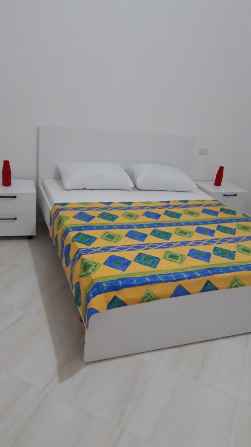 Villa Fredi Орікум Екстер'єр фото